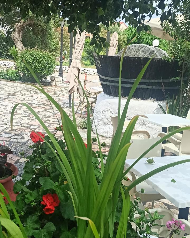 Achilleas Rooms Sivota  Bagian luar foto