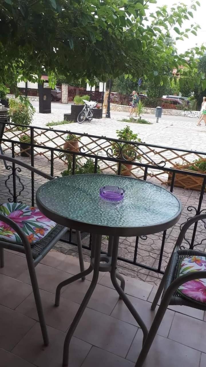 Achilleas Rooms Sivota  Ruang foto